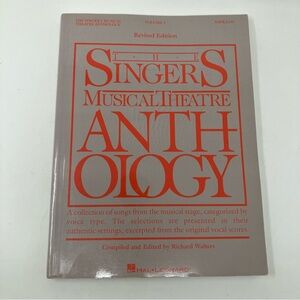 Hal Leonard Singer's Musical Theatre Anthology Book